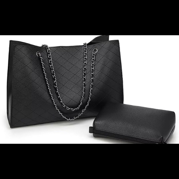 Beautiful black leather bag with chain straps - Picture 4 of 5